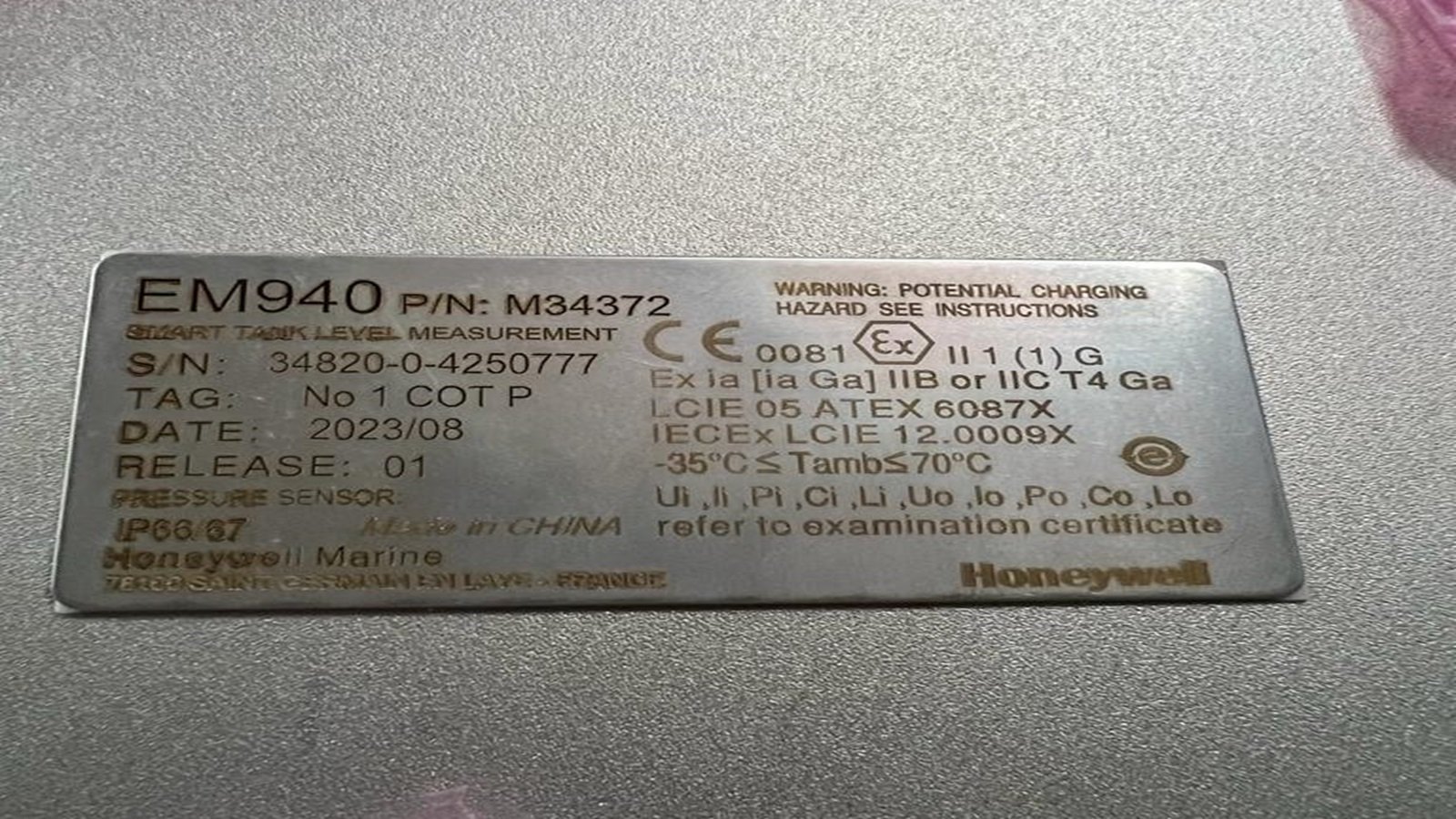 EM-940-3-1.jpg